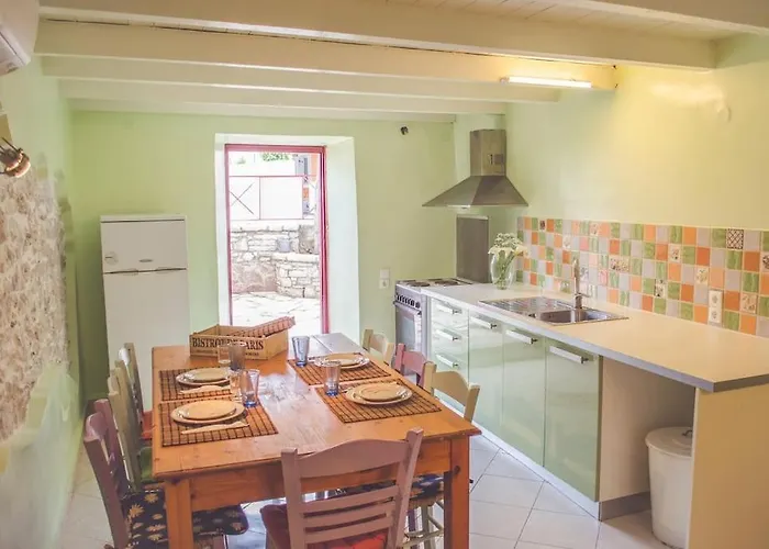 Traditional Stone House - Matella Apartman *