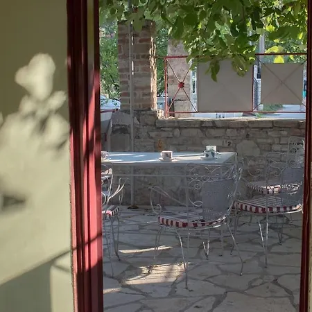 Traditional Stone House - Matella