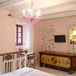 Traditional Stone House - Matella Apartamento