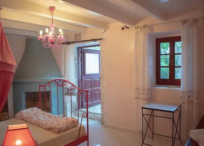 Traditional Stone House - Matella *