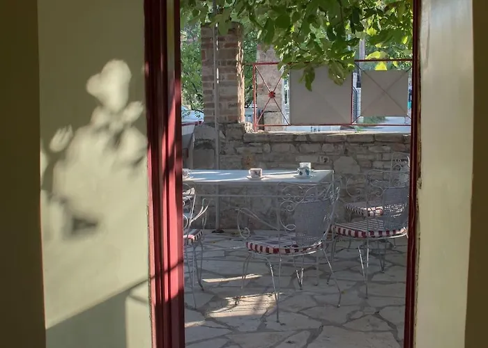 Traditional Stone House - Matella