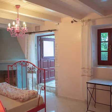 Traditional Stone House - Matella *